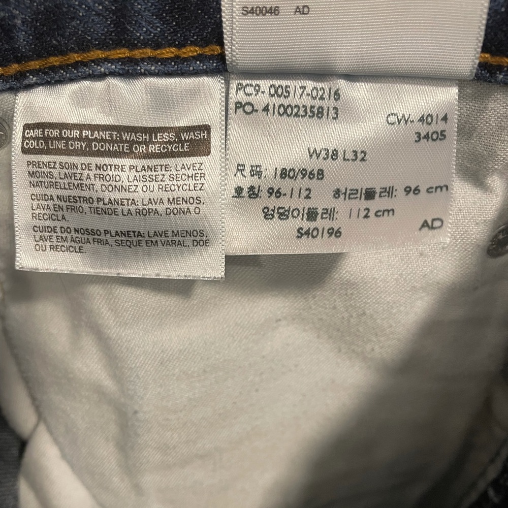 Levi’s - Picture 4 of 4